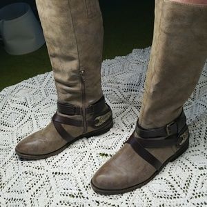 Rampage Boots